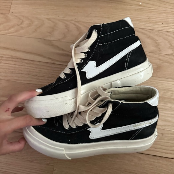 STEPNEY WORKERS CLUB - Picture 2 of 2